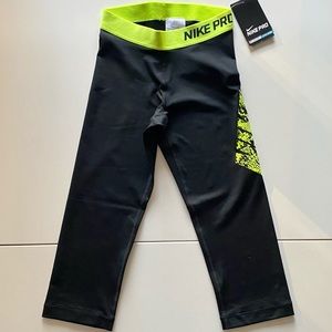 NWT Women’s XS Nike Pro Dri Fit cropped leggings
